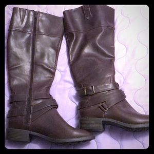 Leather Below Knee Heeled Long Brown Zipper Boots
